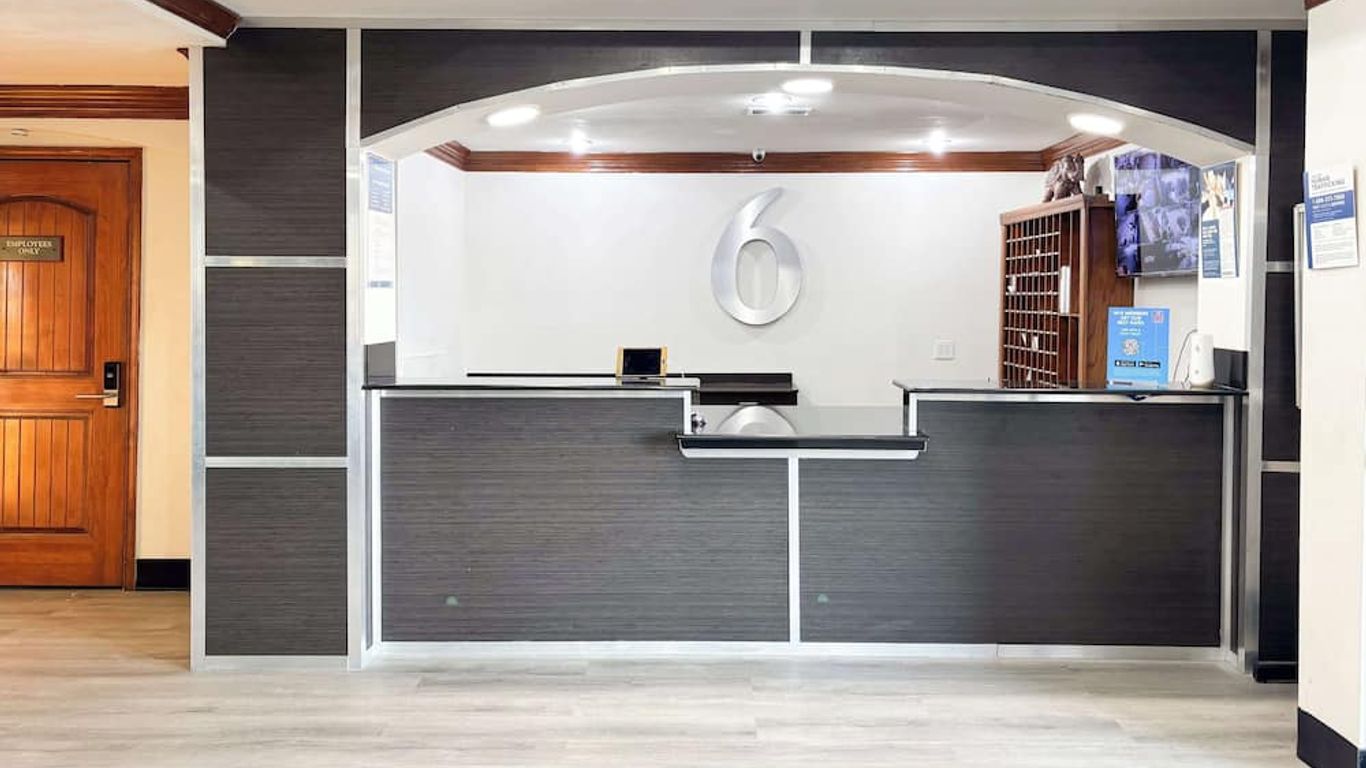 OYO Hotel Irving Dfw Airport North