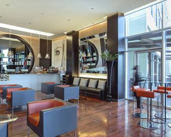 سنترو الشارقة روتانا - الشارقة - بار