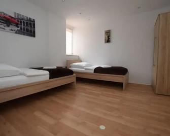Apartment Stuttgart Ost - Stuttgart - Habitación