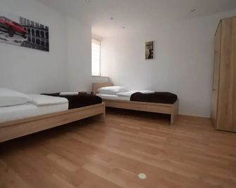 إيه بي أبارتمنت 81 - شتوتغارت - غرفة نوم