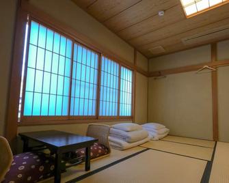 Miyagawacho Hanakanzashi- Hostel - Kyoto - Bedroom