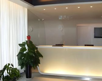 Jinjiang Inn Zhengzhou Railway Station Erqi Square Metro Station - Zhengzhou - Recepção