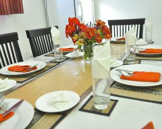Inroma Holiday Resort - Nuwara Eliya - Yemek odası