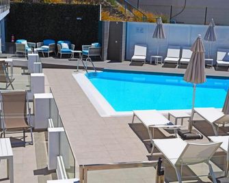 Calypso Boutique Apartments - Puerto Rico - Piscina