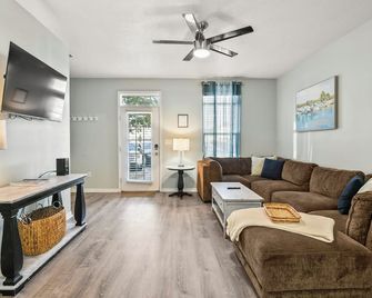 3bed Townhouse 87 Near Beaches Of Gulfport/Biloxi - Gulfport - Living room