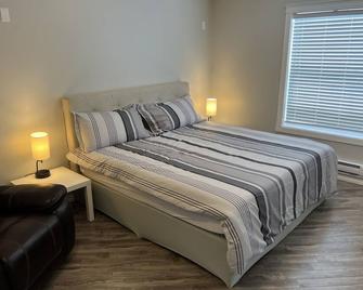 King Suite with Fireplace\nUpper Floor Suite - Three Hills