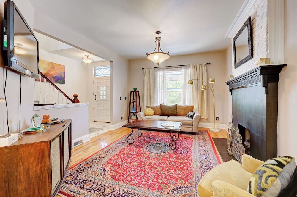 Victorian Manor 1 mile from Downtown Denver! - דנבר - סלון