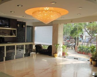 Hotel Taj Resorts - Agra - Lobby