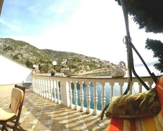 Nives - Senj - Balcón