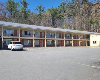 Econo Lodge Inn & Suites - Tilton - Bâtiment