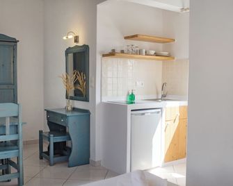 Ikaros Studios & Apartments - Naxos