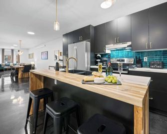 Downtown Stay 2 free parking AC 10 Guests - Quebec - Cozinha