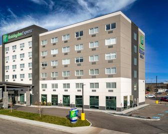 Holiday Inn Express & Suites Brandon By IHG - Brandon - Building