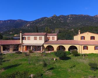 BioVacanza: absolute relaxation between sea and countryside. - San Vito - Bâtiment