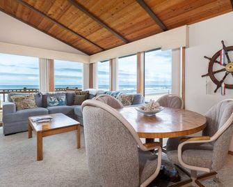 Twin Coho - Rockaway Beach - Dining room