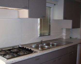 Le sorgenti - Mobile Home 55 - Palazzuolo sul senio - Cocina
