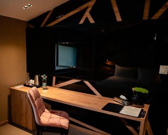 Hotel Goya Boutique - Târgu Jiu - Kamervoorziening