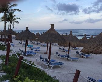 Penthouse Condo in Bahia Principe' - Beach & Golf - Chemuyil - Beach