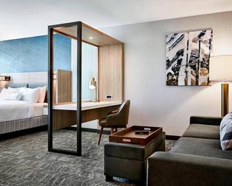 Springhill Suites Kansas City Airport - Kansas City - Living room