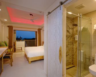 Luau Beach Inn, Maldives - Fulidhoo