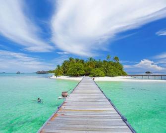 Medhufushi Island Resort - Medhufushi - Beach