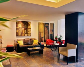 Rincon del Valle Hotel & Suites - San José - Resepsjon