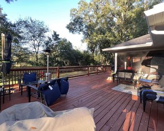 Perfect HAVEN paradise! Location, fenced, handicapped,Kayaks,Pets, Dive and kids - High Springs - Balcony