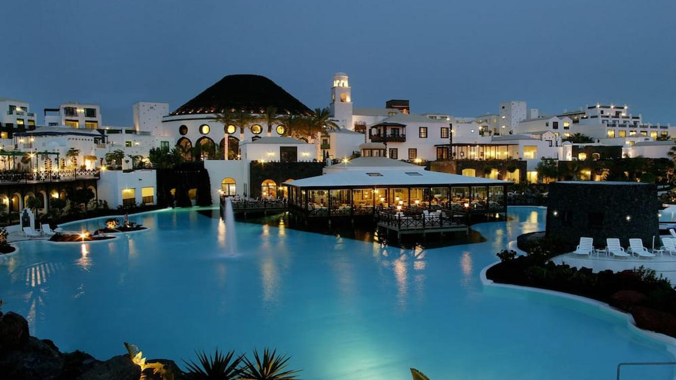 هوتل ليففو فولكان لانزاروت