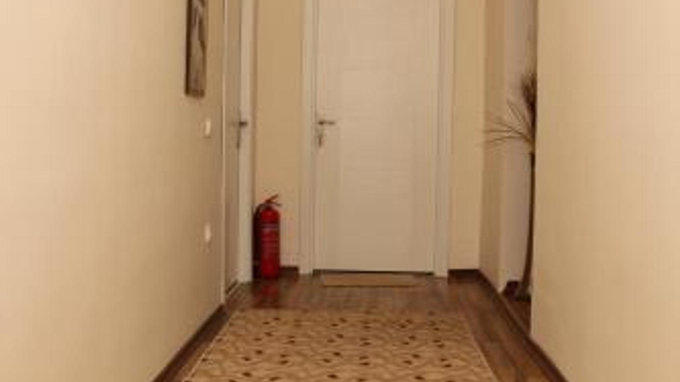 Aymini Hotel