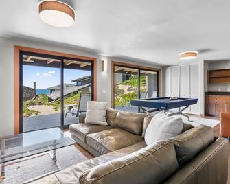 Oceanfront Retreat At Pajaro Dunes. Beach Access, Hot Tub, Bbq, Pool Table. - Watsonville - Вітальня
