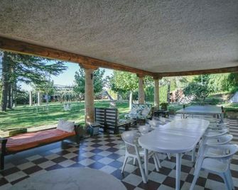 El Chalet de Gloria - Santa Marta de Tormes - Patio