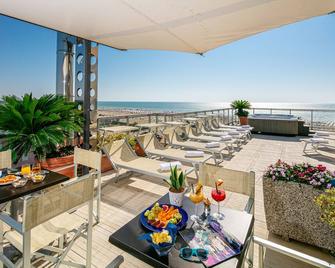 Hotel Karinzia - Caorle - Balcón