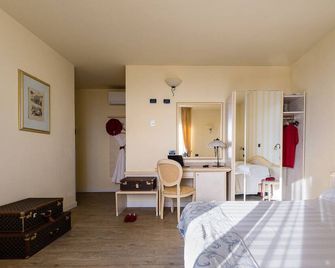 Hotel London - Viareggio - Makuuhuone