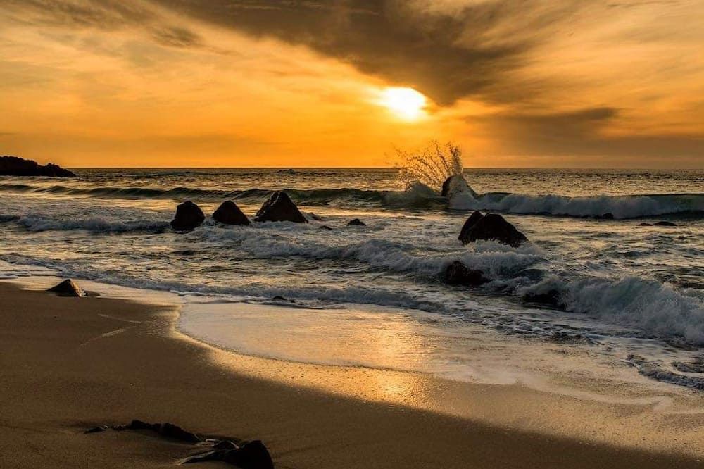 Adobe Inn - Carmel-by-the-Sea