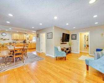 Cozy Colorado Springs Home Near Garden of the Gods - Colorado Springs - Comedor