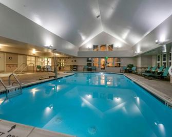 Residence Inn by Marriott Hazleton - Hazleton - Piscina