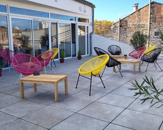 Square Hotel - Nîmes - Patio