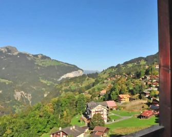 Apartment Melodie Apt-W by Interhome - Lauterbrunnen - Balcón