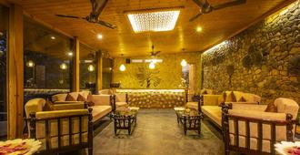 Shaantam Resort and Spa Rishikesh - Rishikesh - Front desk
