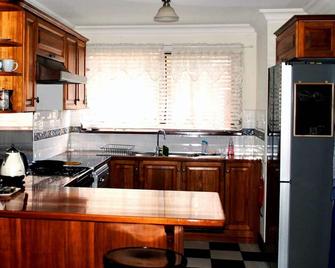 Henrietta's country house, luxury couple's retreat - Chewton - Cocina