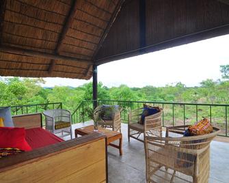 Rafiki Safari Camp - Nkhotakota - Balcón