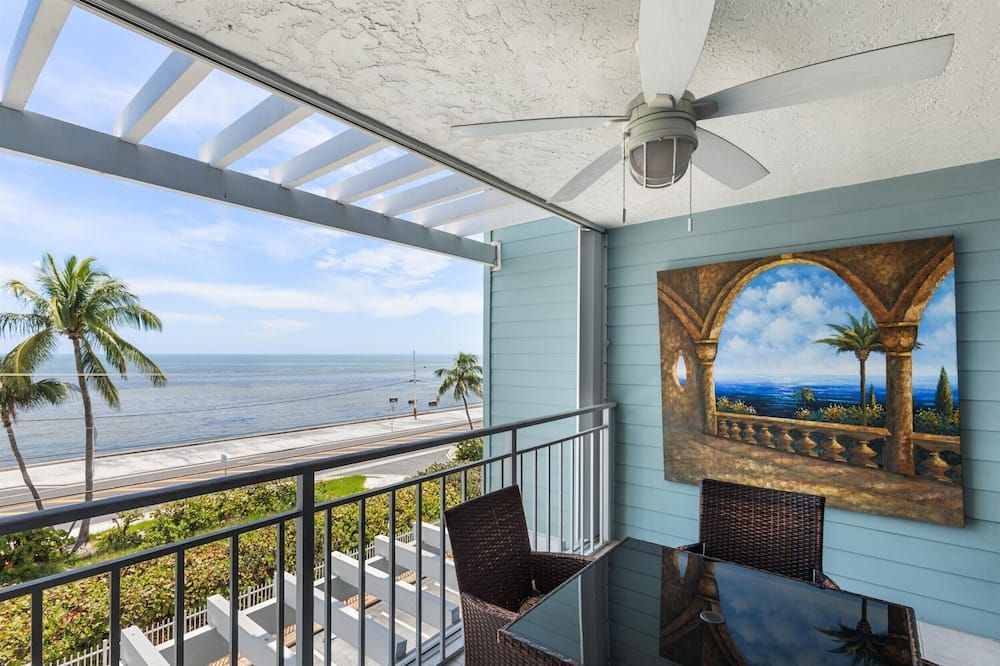 Direct Ocean View From Your Condo-No Contact Check-In - كي وست - شرفة