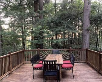 Fish Creek Cottageshared beach3 bdrmfirepit - Lake Clear - Balcón