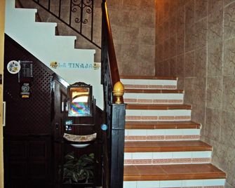 Alojamiento Turistico La Tinaja - Requena - Escaleras