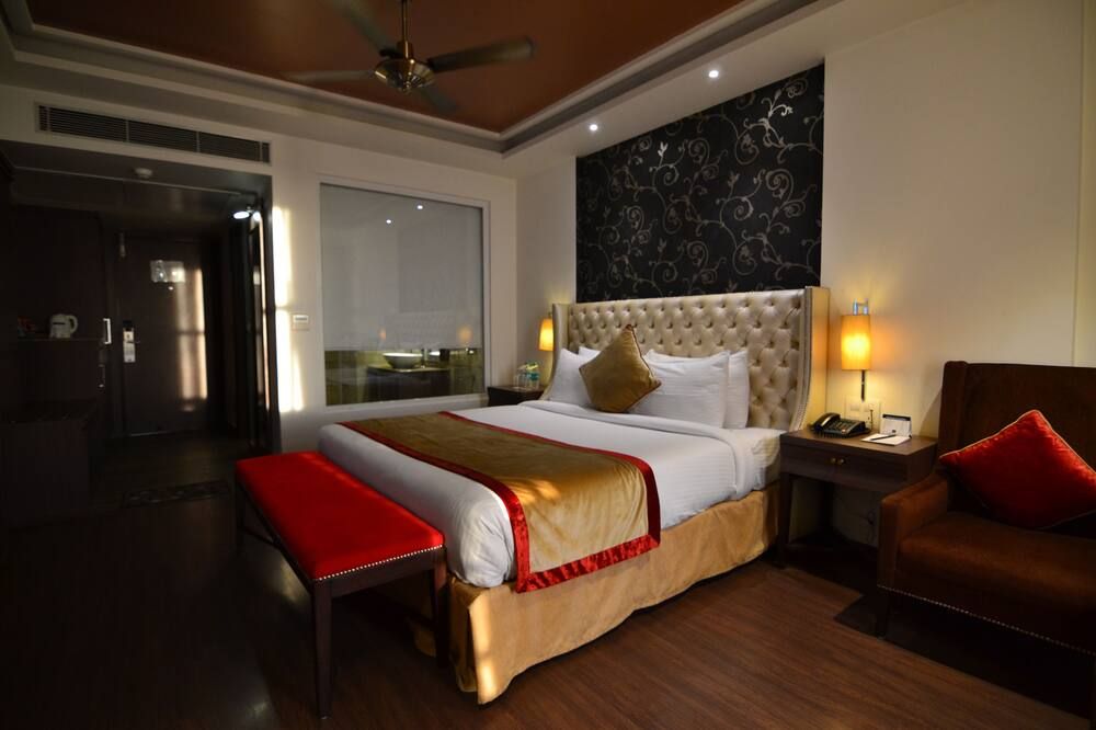 Indraprastha Spa Resort - דרמאסאלה - חדר שינה