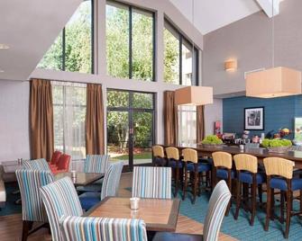 2 Exclusive Suites w/ Full Kitchen & Free Breakfast – Great for Extended Stays - South Bend