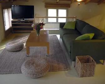 Eleonas Studios - Póros - Huiskamer