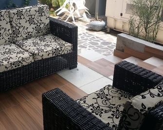Résidence Saint-Jacques - Brazzaville - Wohnzimmer