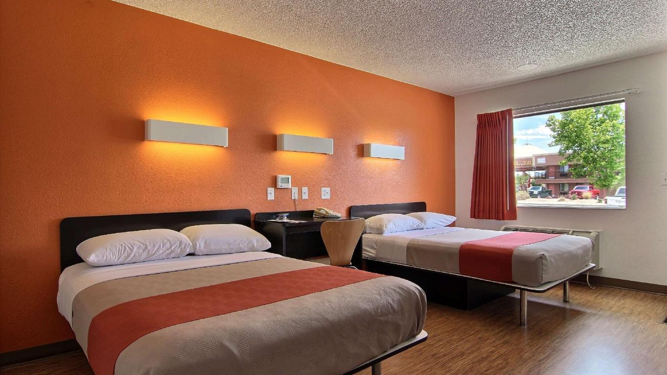 Motel 6 Albuquerque - Coors Road