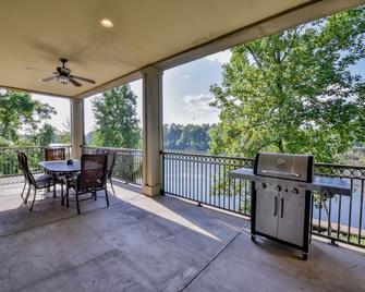 Land of Oz - Tuscaloosa - Balcony